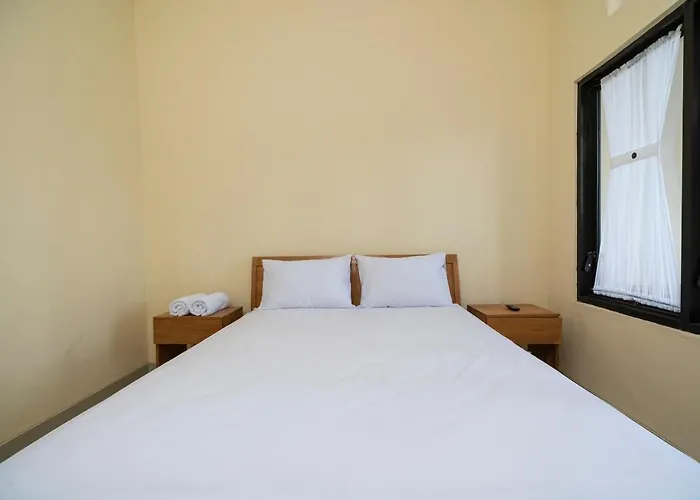 Oyo 2204 Griya Hita Hotel 2*